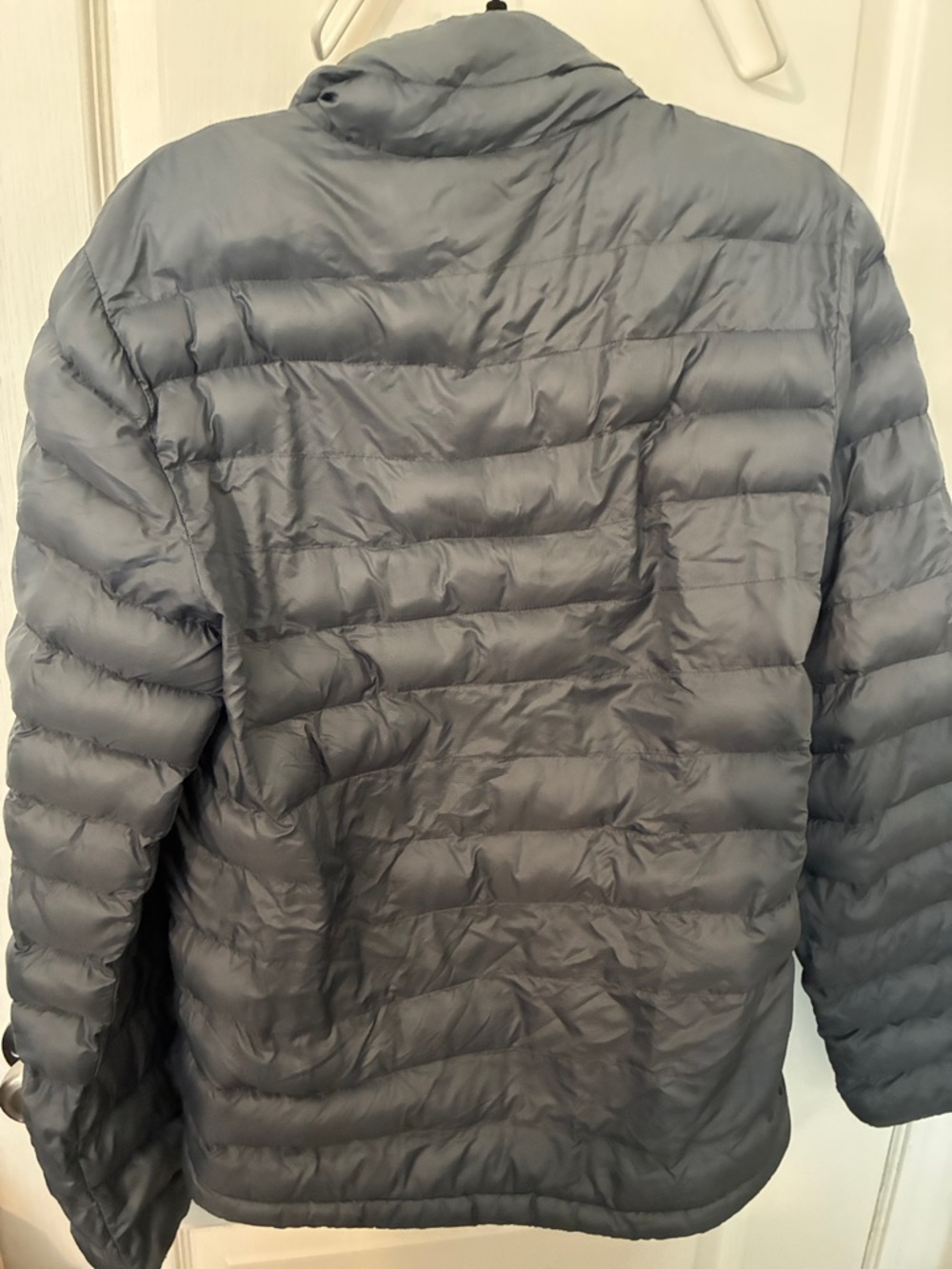 Marmot Women's Lightweight Puffer Jacket - Light Gray - Picture 5 of 6